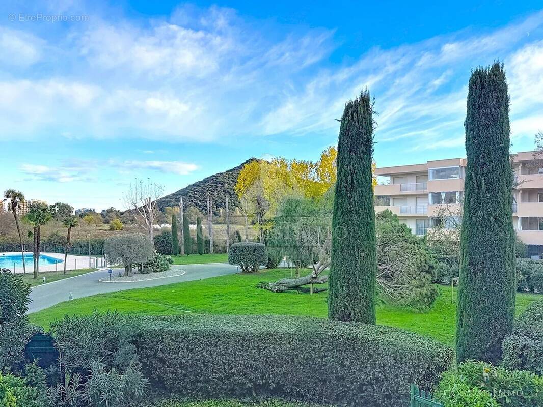 Appartement à MANDELIEU-LA-NAPOULE