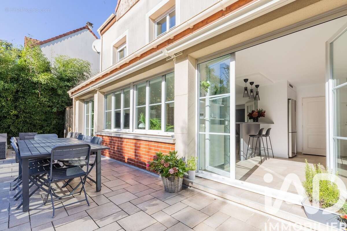 Photo 8 - Maison à VERRIERES-LE-BUISSON