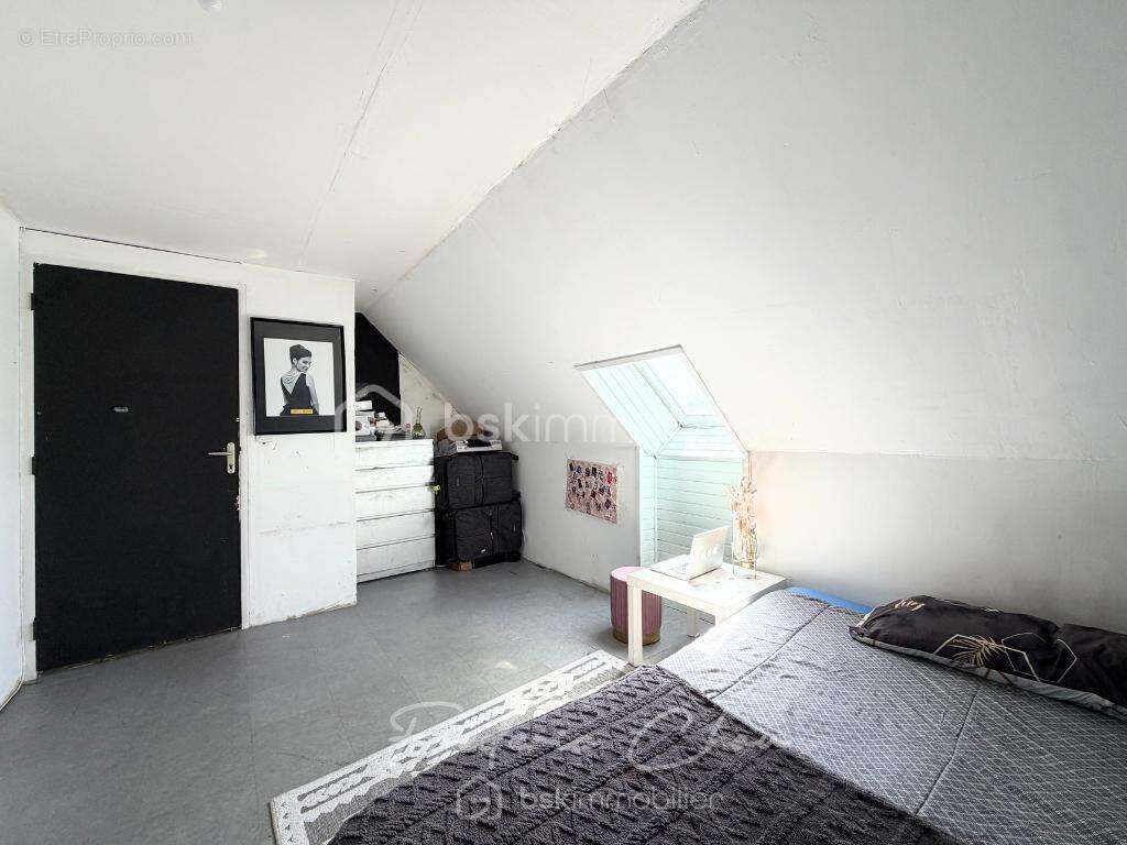 Maison à VERNEUIL-L'ETANG