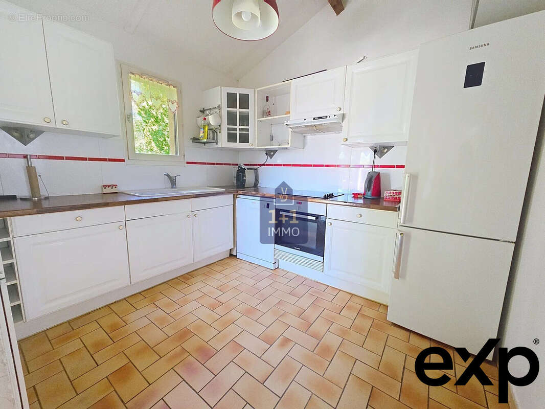 Maison à TOURRETTES