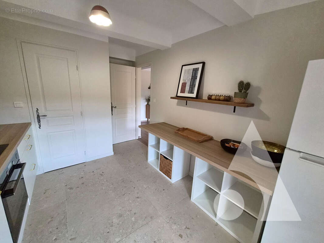 Salernes - Charmant appartement traversant avec terrasse, balcon et cave - photo 9
