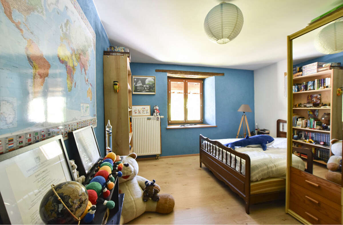 Maison 234 m2 Pleine de Charme et de cachet - photo 15
