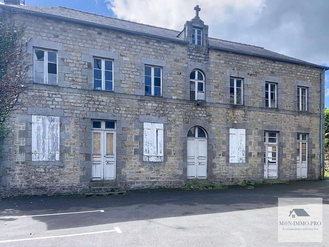 Maison à ANTRAIN