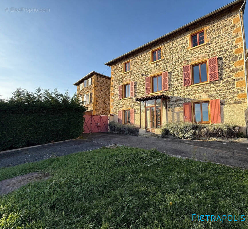 Maison à PONTCHARRA-SUR-TURDINE