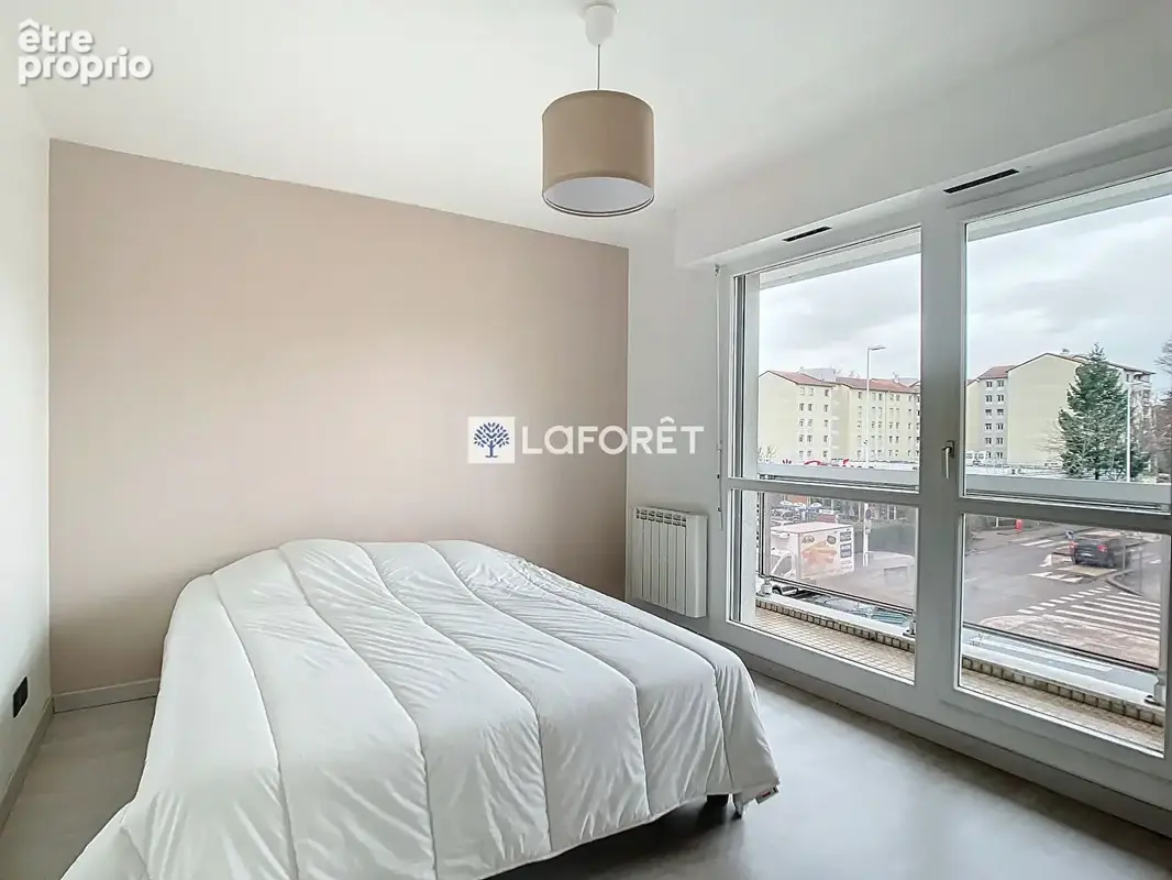 Saint-Rambert, Limite Saint Cyr au Mont d'Or  Appartement familial 5 pièces avec balcons - photo 8
