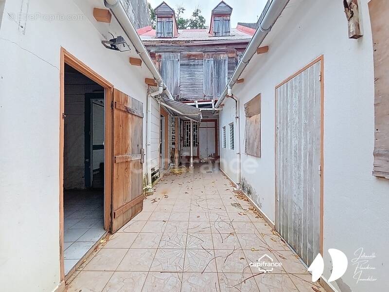 Appartement à POINTE-A-PITRE