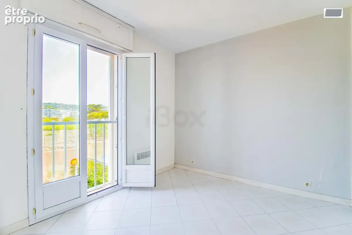 Six Fours Les Plages - Appartement Type 2 45m2 vue mer avec garage - photo 10