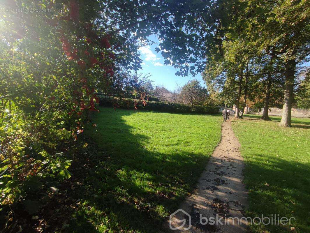 Maison à OZOIR-LA-FERRIERE