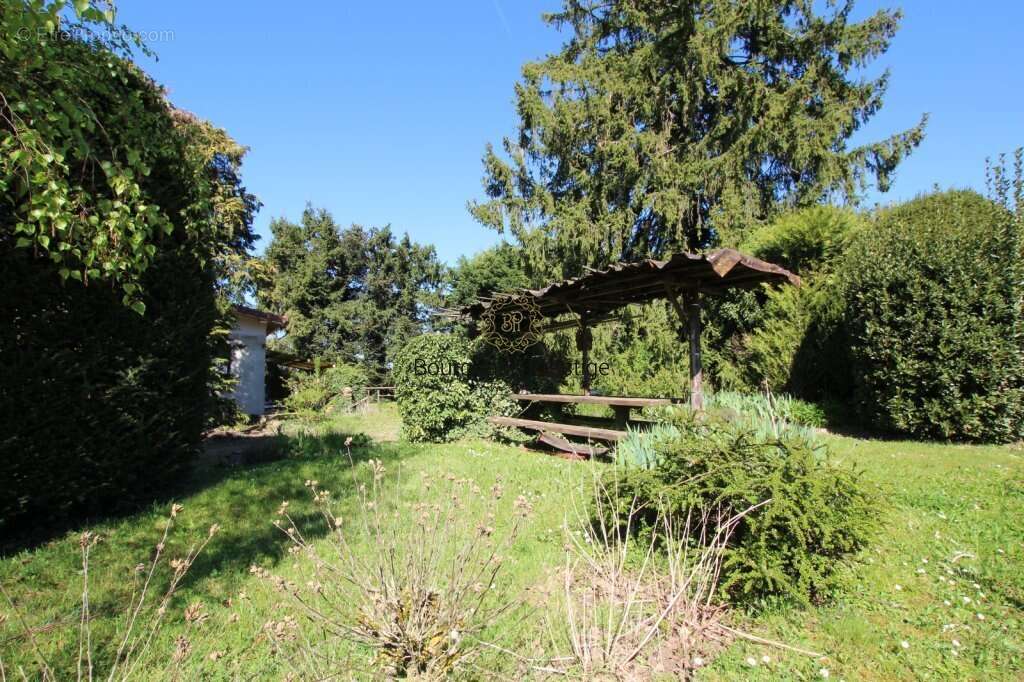 Maison à PONT-DE-VAUX