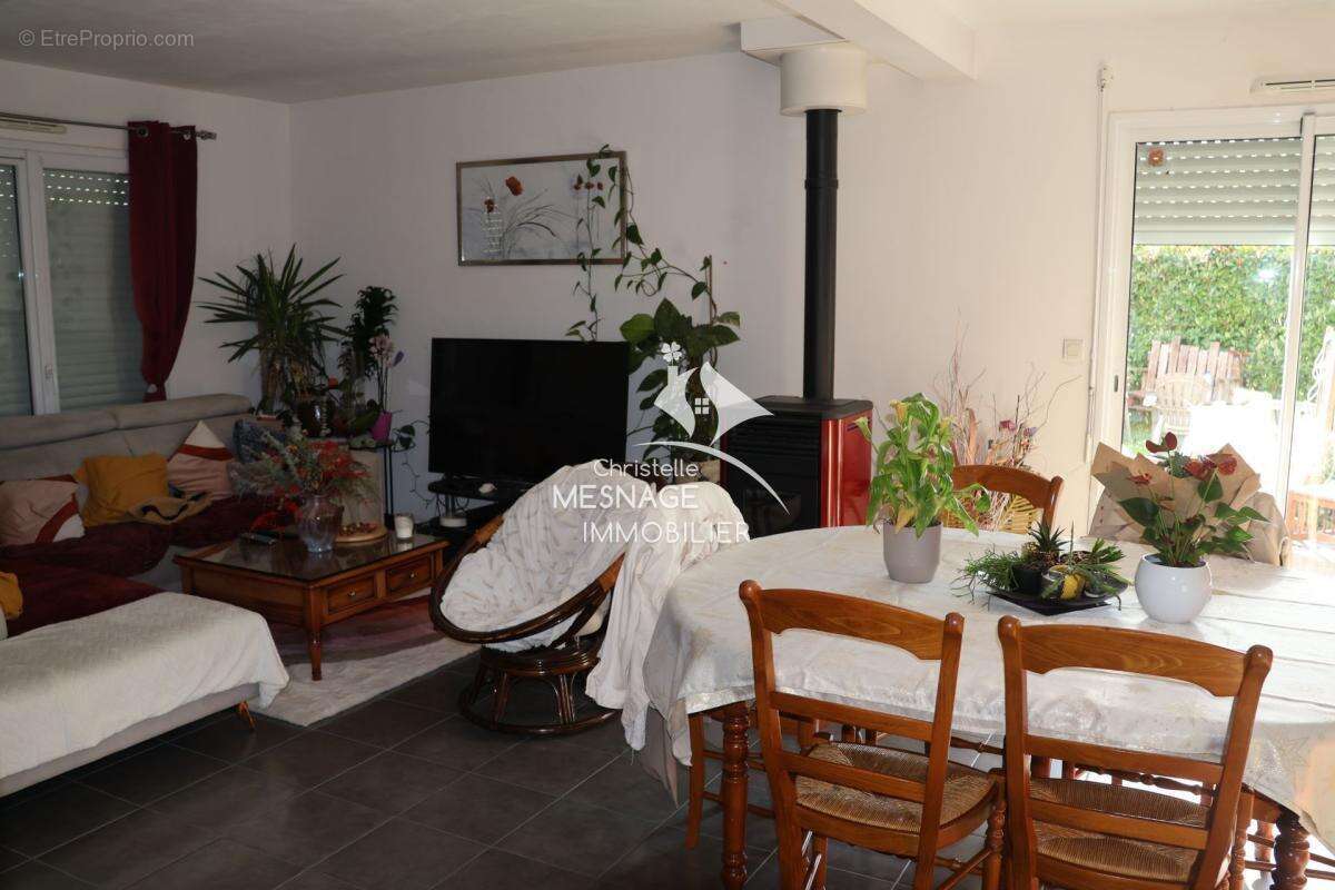 Maison à CHATEAUNEUF-D'ILLE-ET-VILAINE