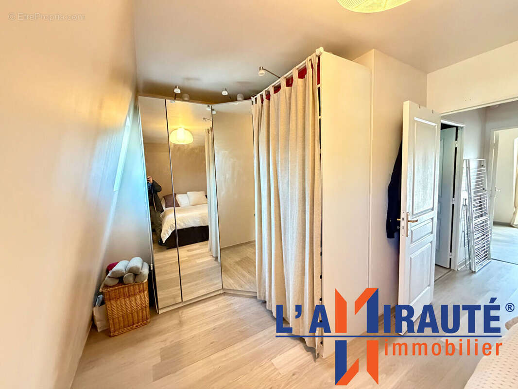 Appartement à SARTROUVILLE