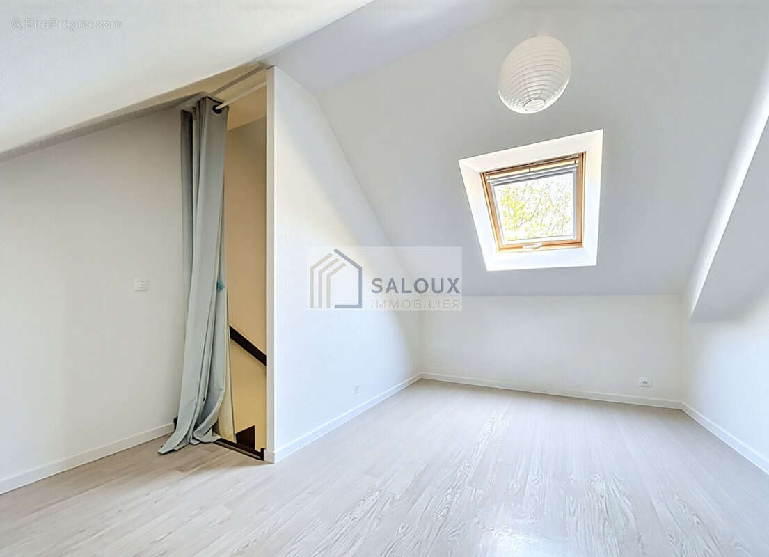 Appartement à AMBON