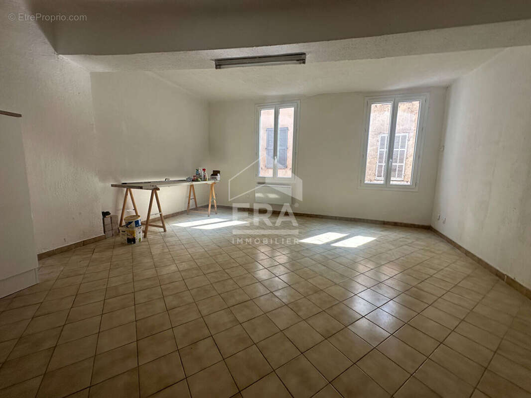 Appartement à SAINT-MAXIMIN-LA-SAINTE-BAUME