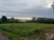 Terrain à LEGUILLAC-DE-L&#039;AUCHE