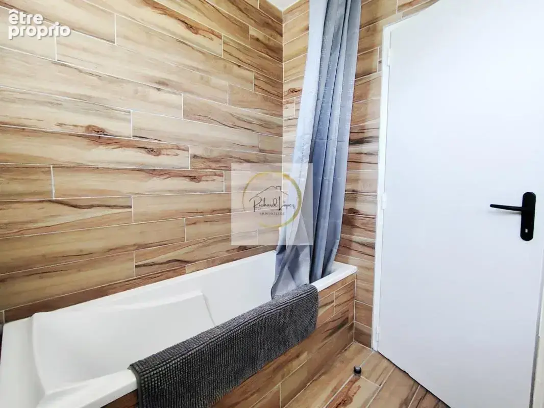 Maison 4 pièces 107 m² à vendre à Saint-Vallier (26240) - photo 7