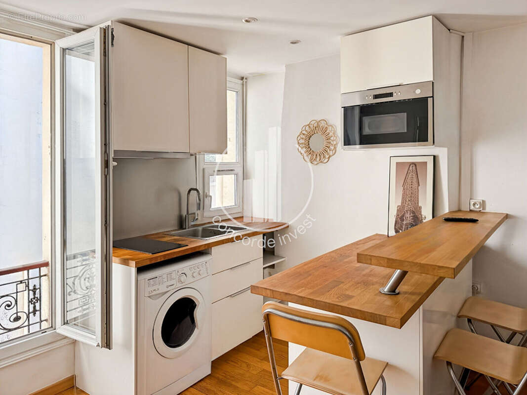 Appartement à PARIS-18E