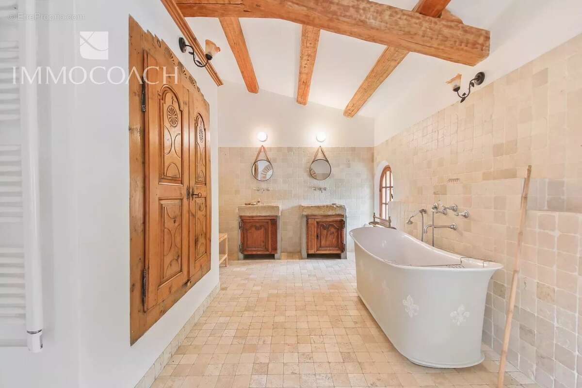Maison à COLLOBRIERES
