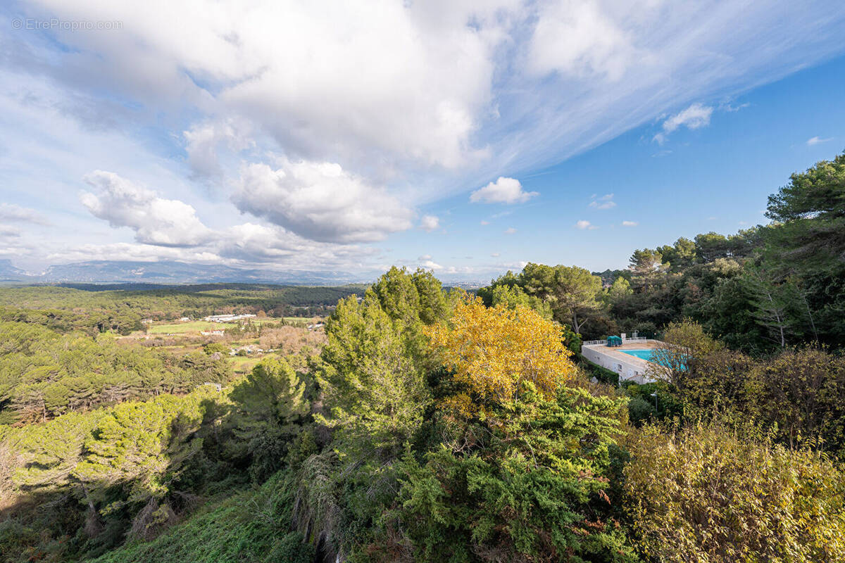 Appartement à MOUGINS