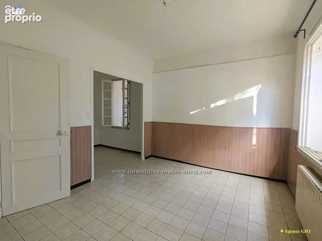 Toulon ouest - maison individuelle de 149 m² - deux appartements - terrain  421 m² - photo 3