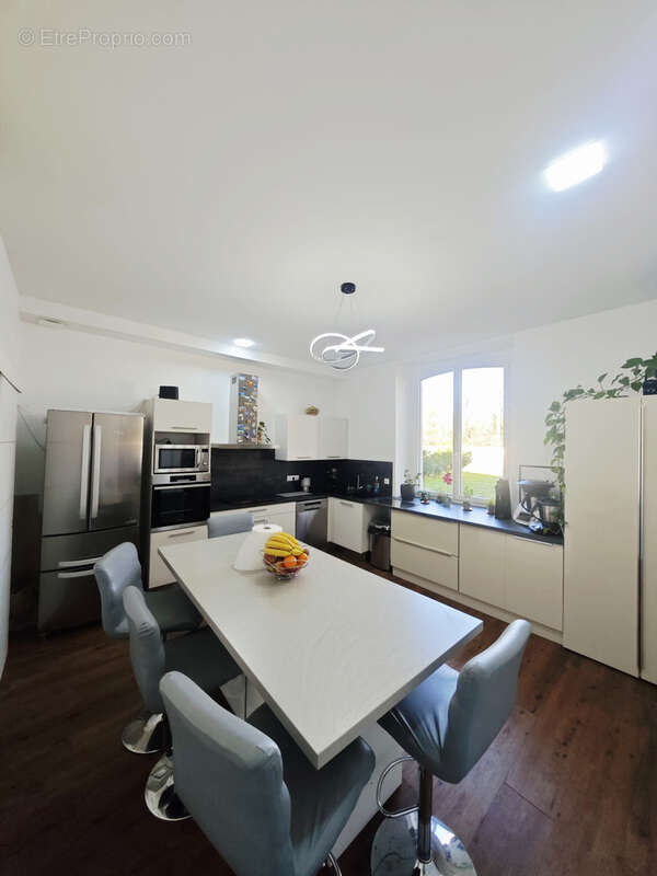 Maison de charme rénovée avec 2260 m2 de terrain sur Avensan - photo 5
