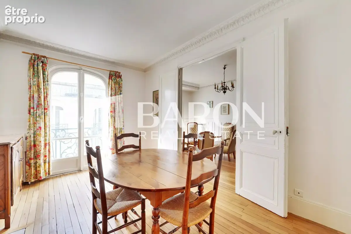 PARIS XVIIᵉ - 60 m² - 3 pièces, 1 chambre - photo 6