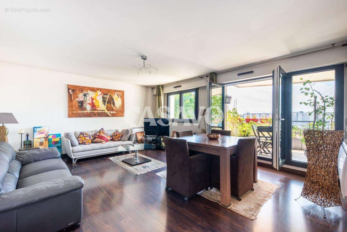 Appartement à CHARENTON-LE-PONT