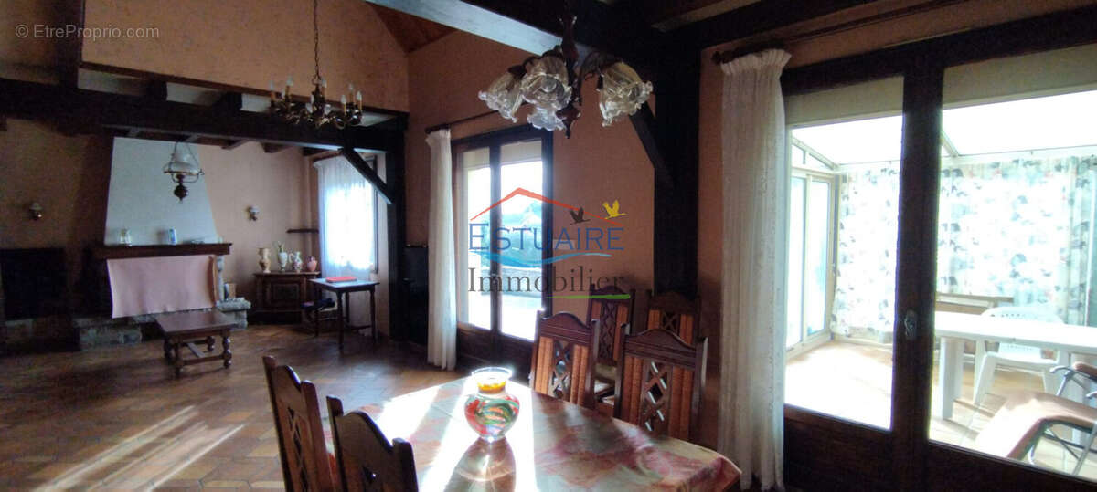 Maison à SAINT-ETIENNE-DE-MONTLUC