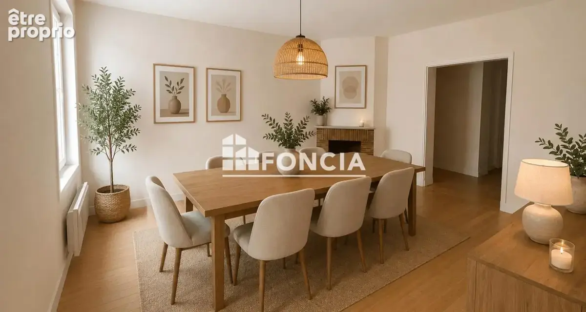  Hyper centre de Lisieux – Appartement de caractère avec ascenseur et énorme potentiel  - photo 3