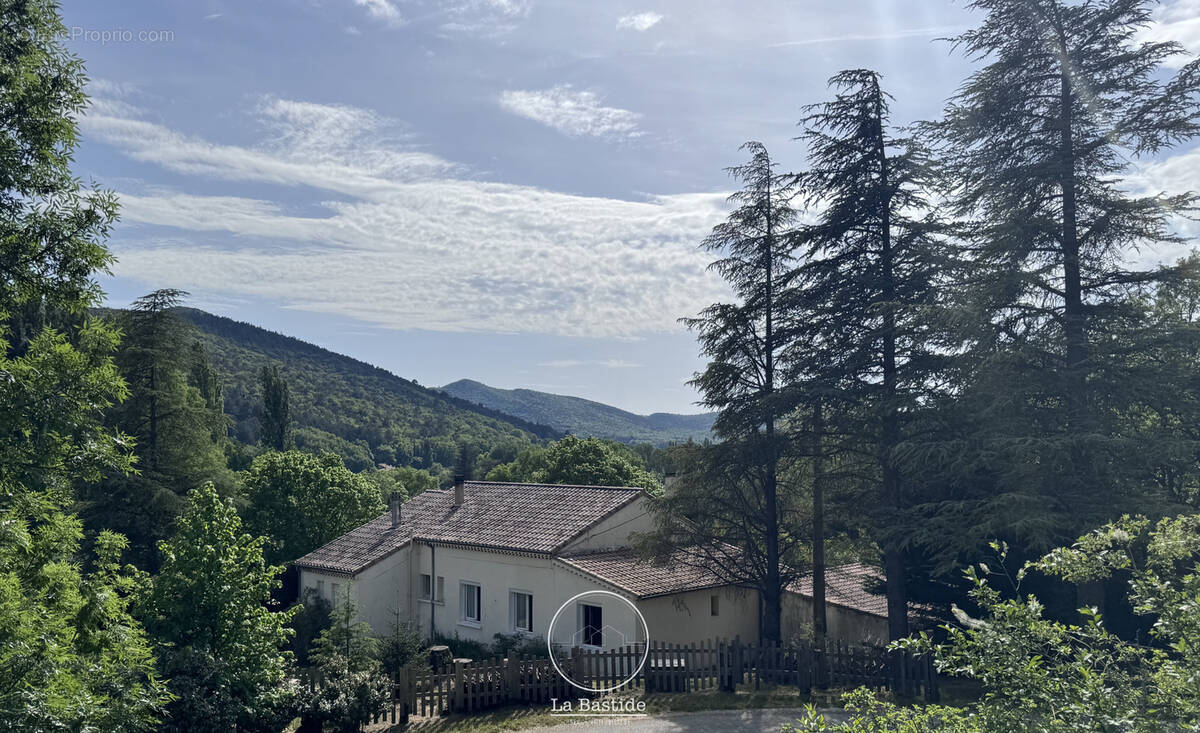 Maison à LE POET-LAVAL