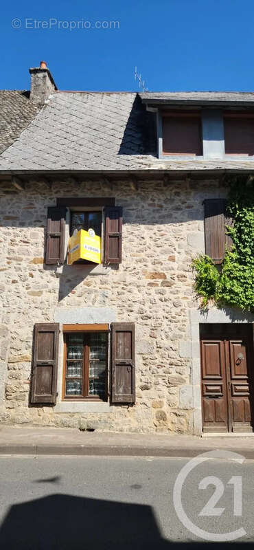 Maison à SAINT-MAMET-LA-SALVETAT