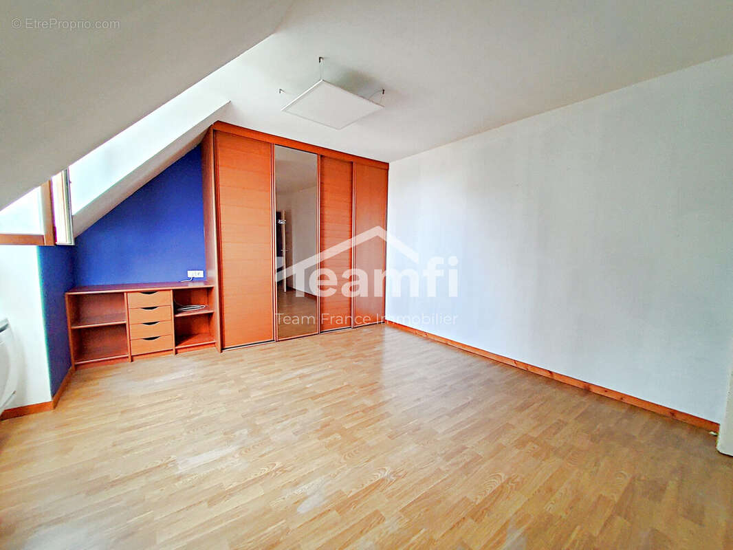 Maison 162 m² à Orcemont  - photo 7
