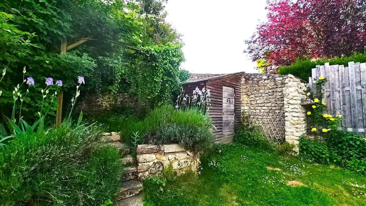 Maison à ETAMPES