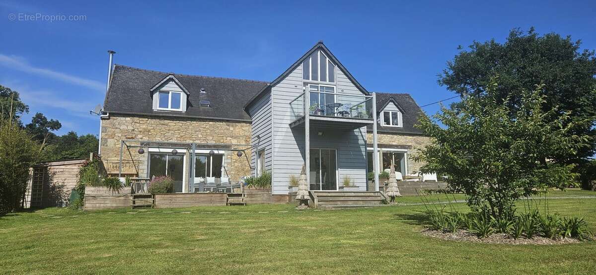 Maison à PLOUNEVEZ-MOEDEC