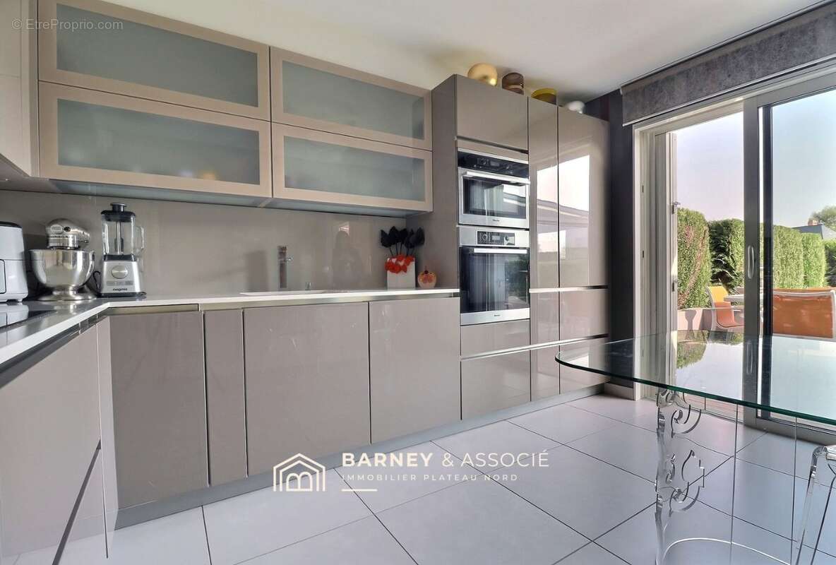 Maison à MONT-SAINT-AIGNAN