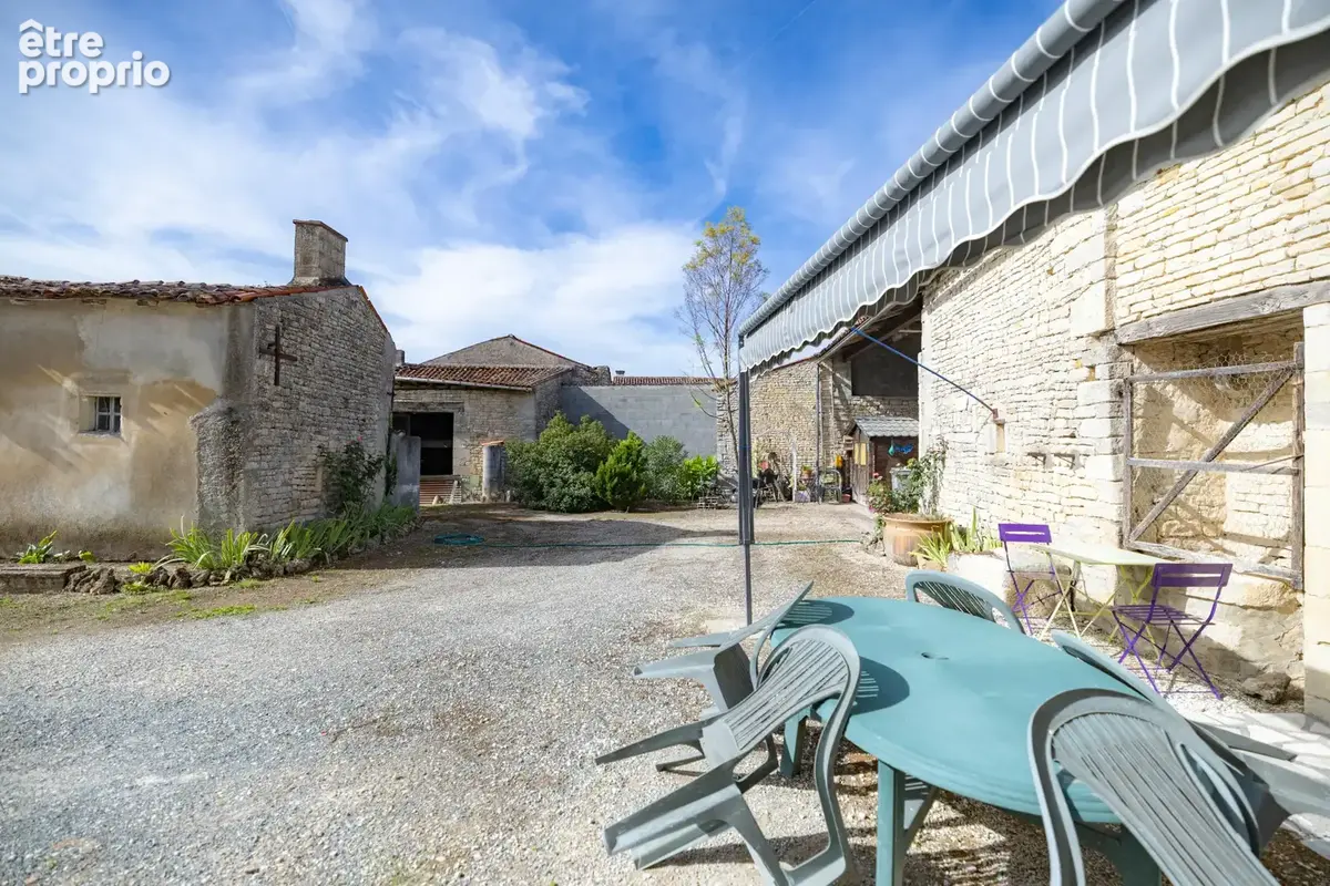 Ensemble immobilier de caractère à Brie-sous-Matha, aux portes de Cognac - photo 19