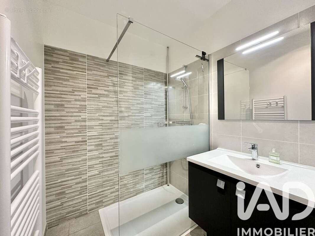 Photo 9 - Appartement à SAINTE-GENEVIEVE-DES-BOIS