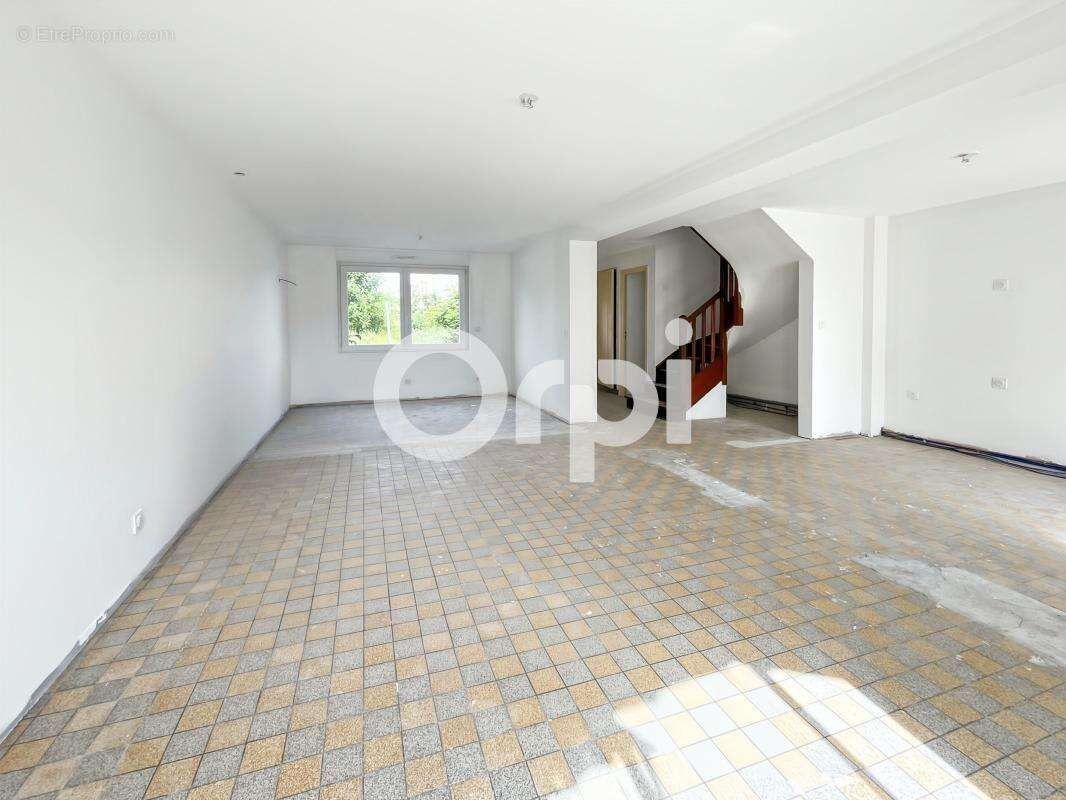 Maison À Vendre 85 M² jardin bien exposé - photo 2