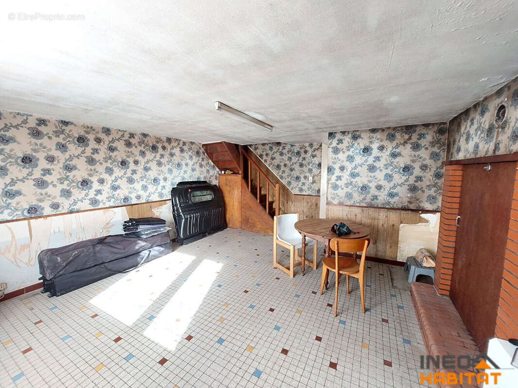 Maison à SAINT-GONDRAN