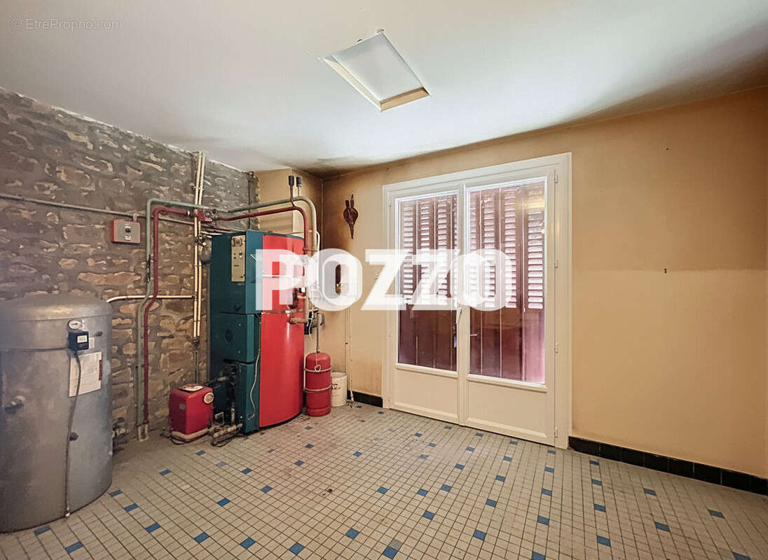 Maison à LOUVIGNE-DU-DESERT