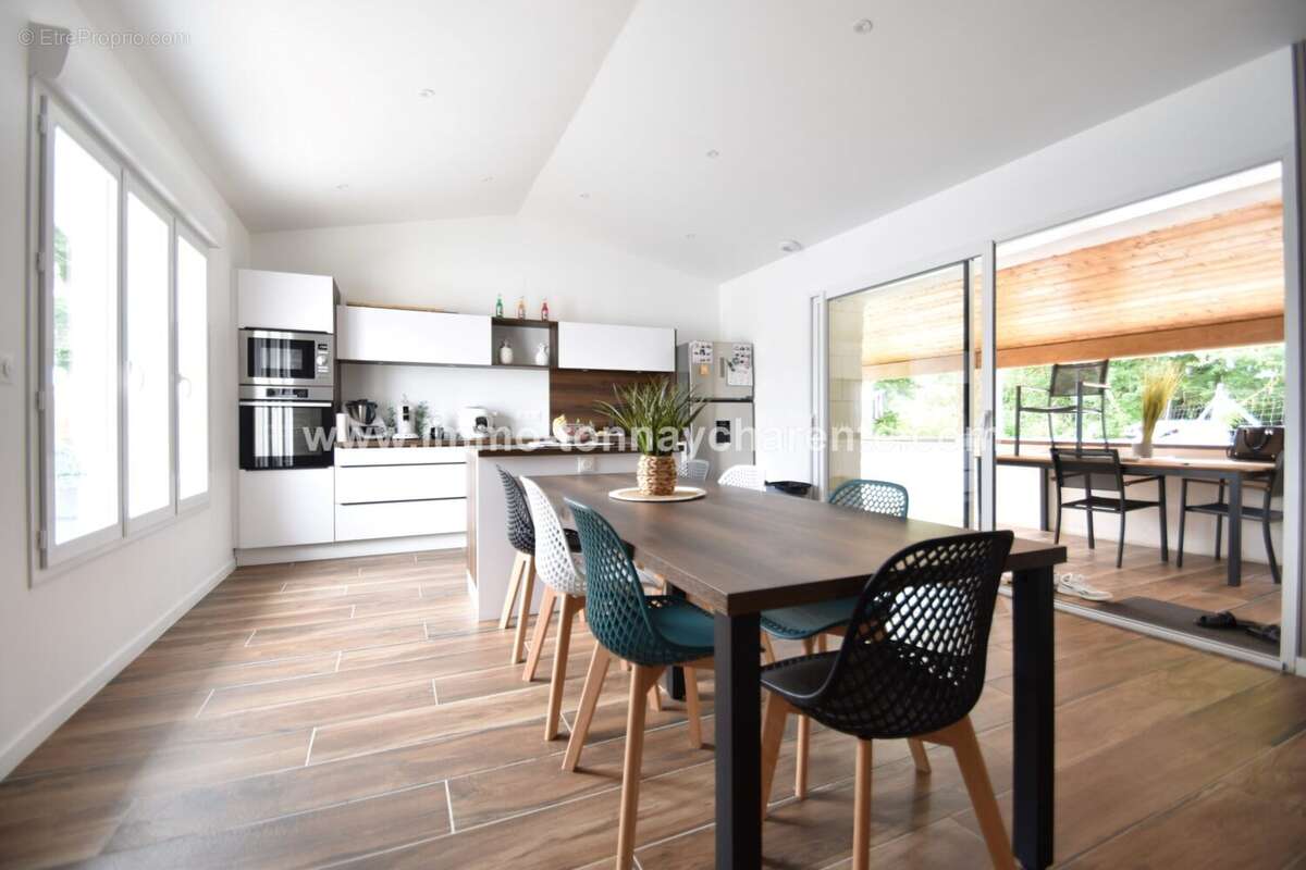 Maison à TONNAY-CHARENTE