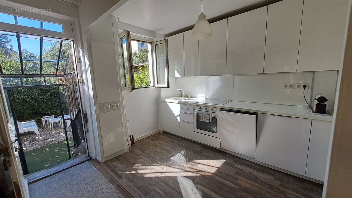 Maison à LE PERREUX-SUR-MARNE