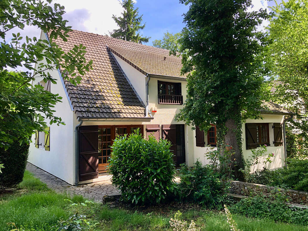 Maison à BUC