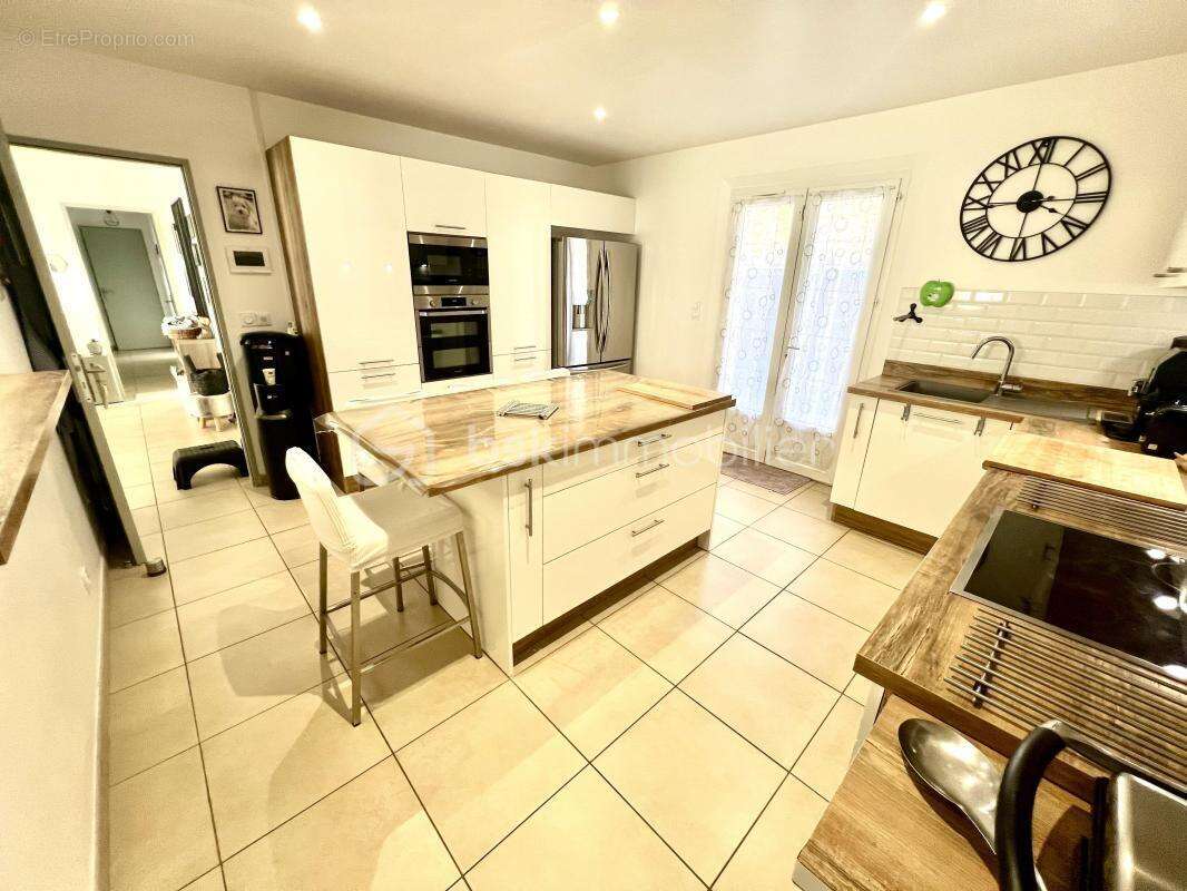 Maison à VILLECROZE