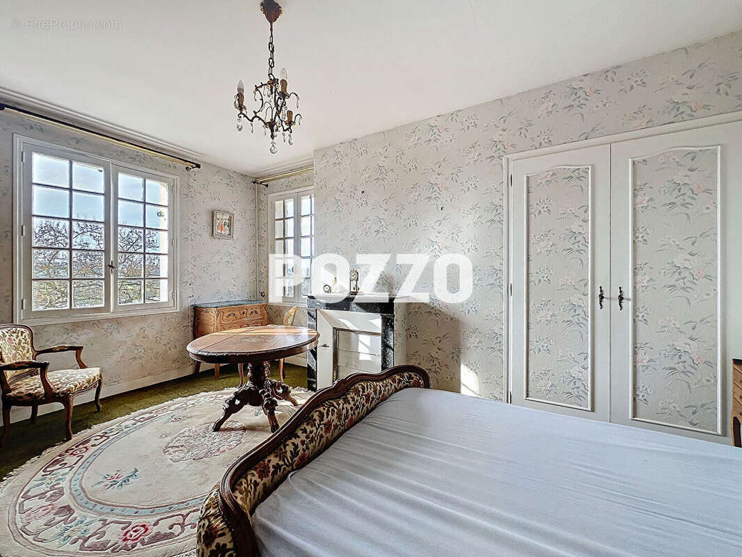 Maison à SAINT-HILAIRE-DU-HARCOUET