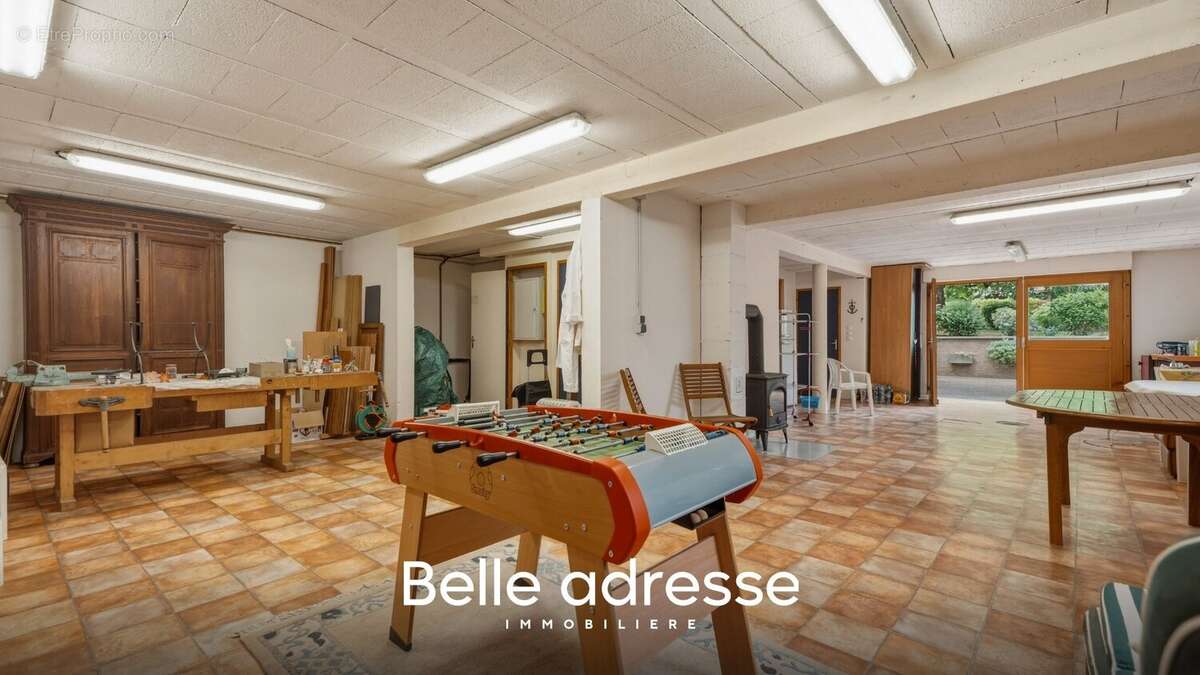 Maison familiale 6 pièces de 164 m² sur 12,84 ares - photo 9