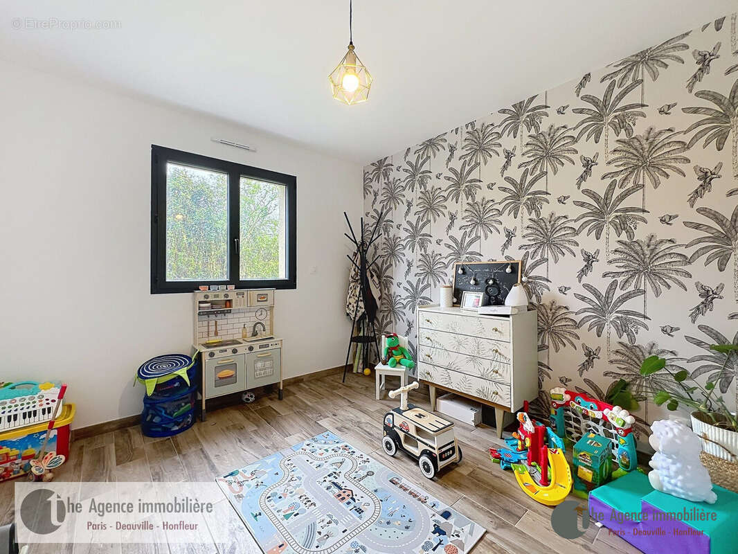 Maison à GENNEVILLE