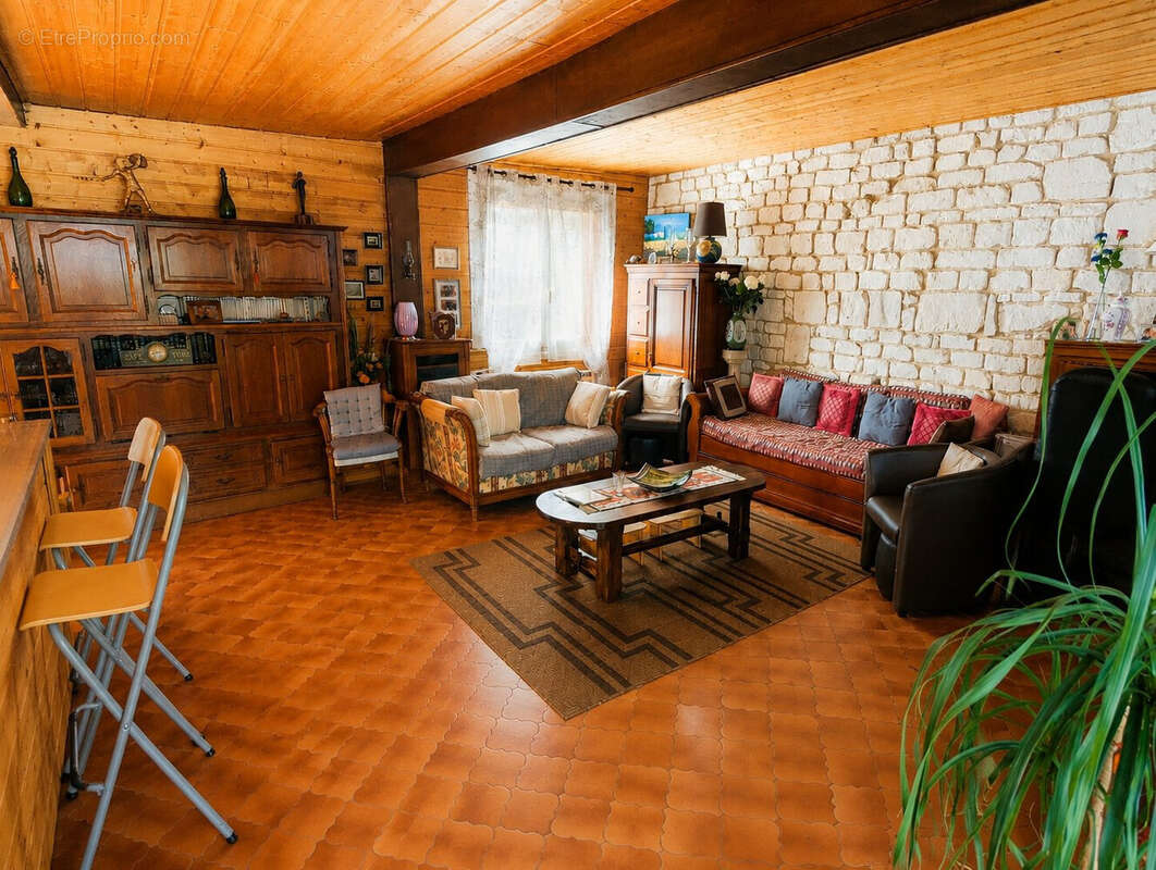 Maison à ROUVROY-LES-MERLES