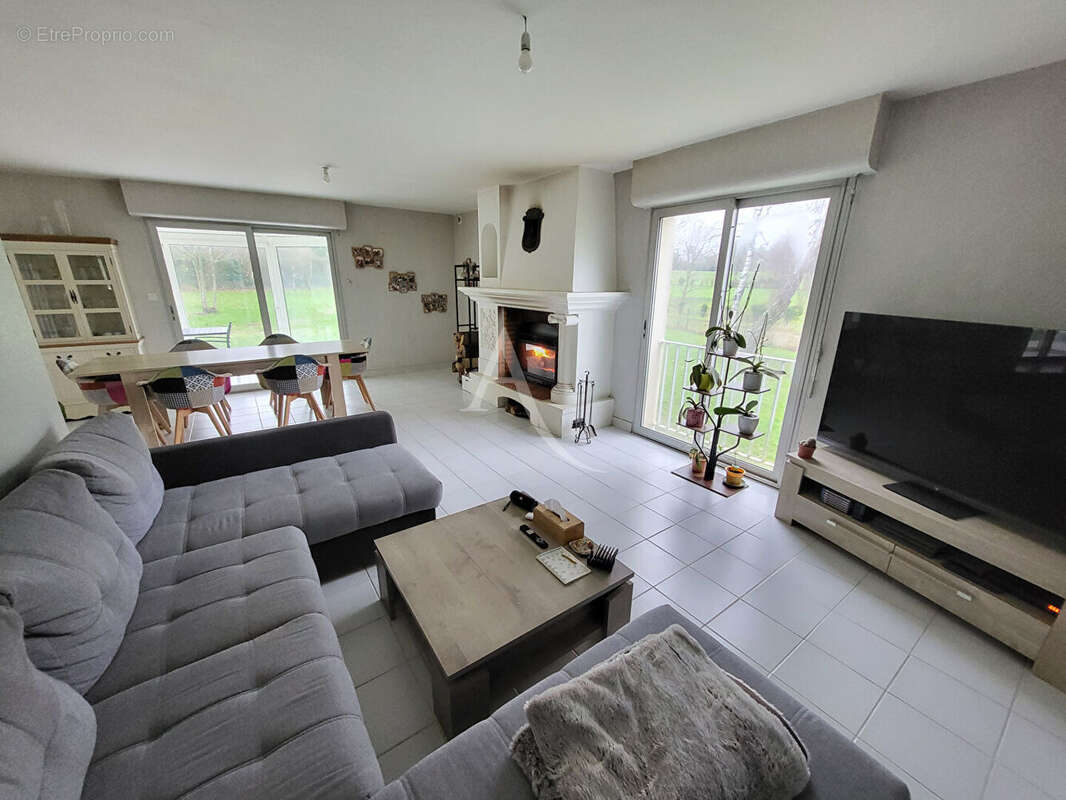 Maison à MARSAC-SUR-DON