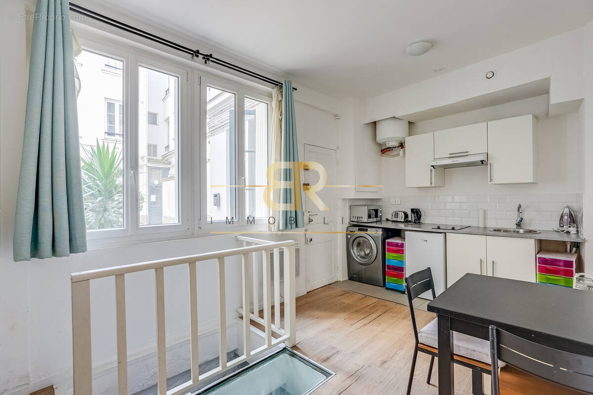 Appartement à PARIS-7E