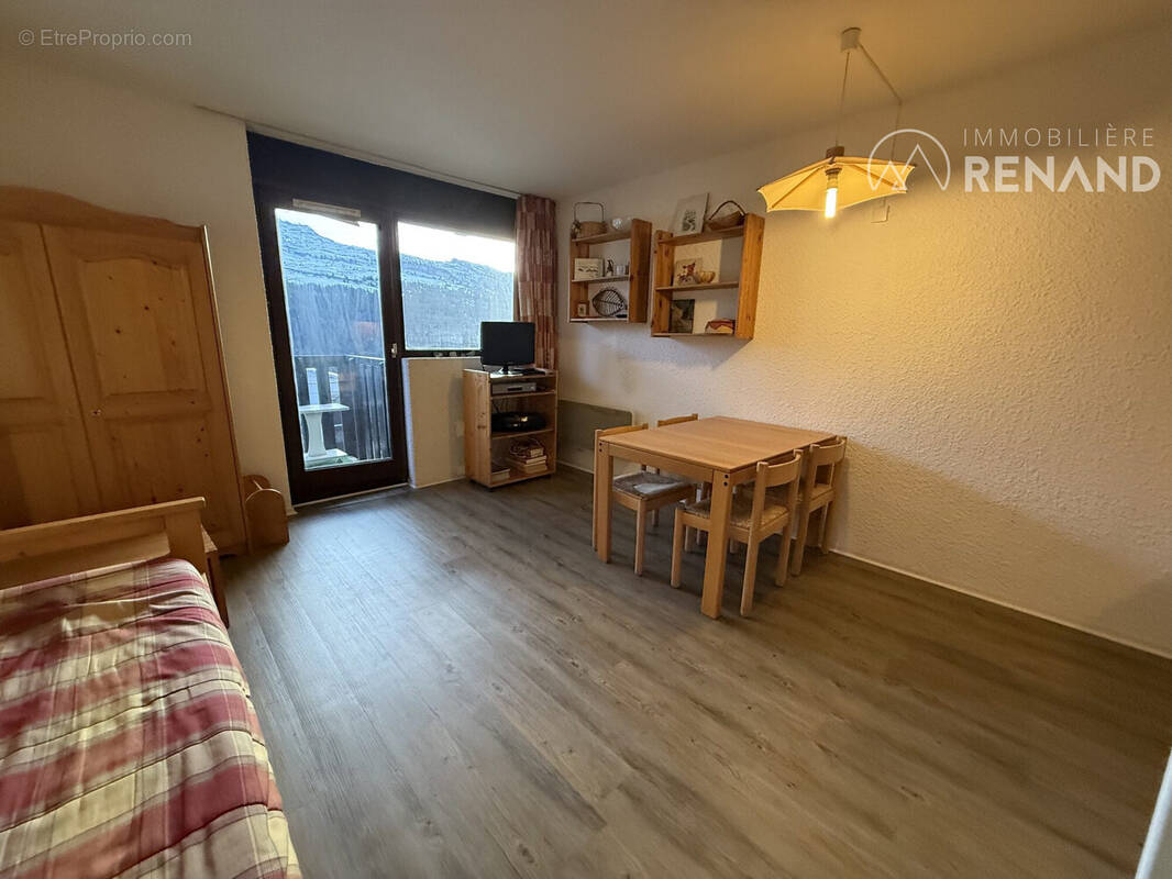 Pièce de vie - Appartement à CLUSES